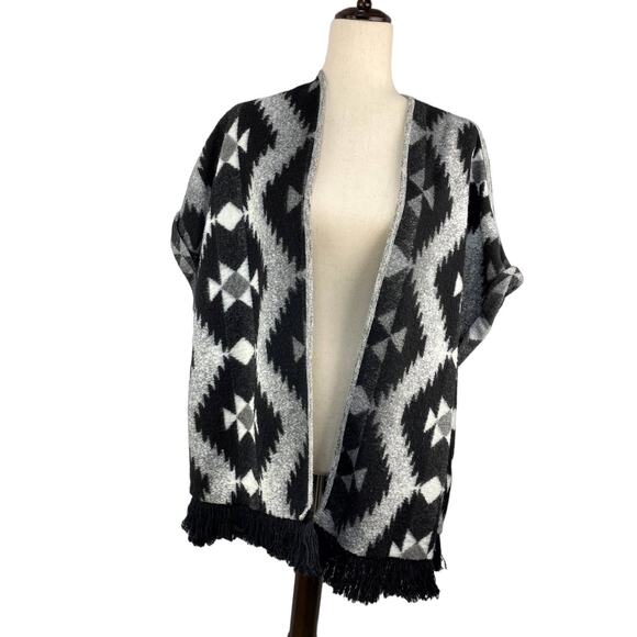 American Eagle Outfitters Sweaters - American Eagle Outfitters Aztec Southwest Print  Poncho Shawl M Gray Black EUC